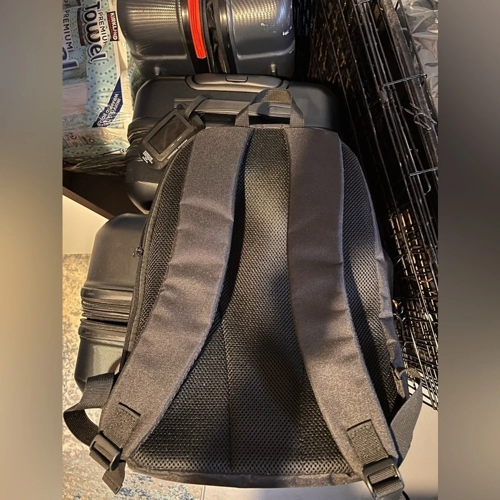 Targus Intellect 15.6" Laptop Backpack-Black/Grey, One Size - Picture 4 of 5